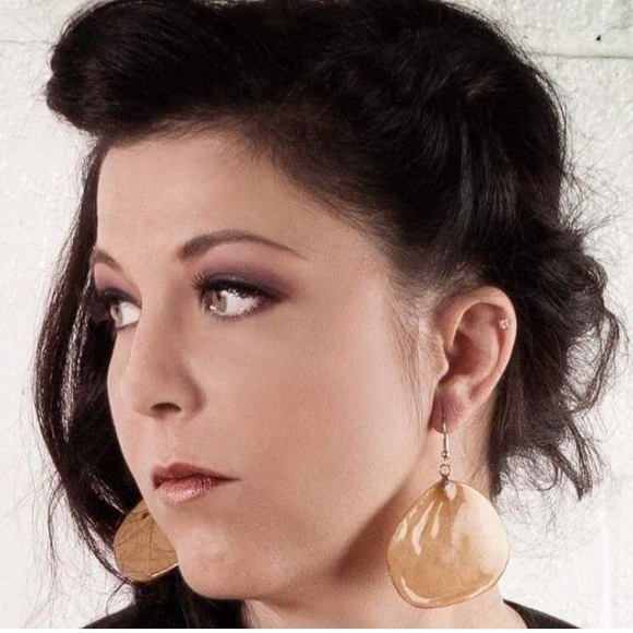 Meet your Posher, Vicky - Picture 1 of 1